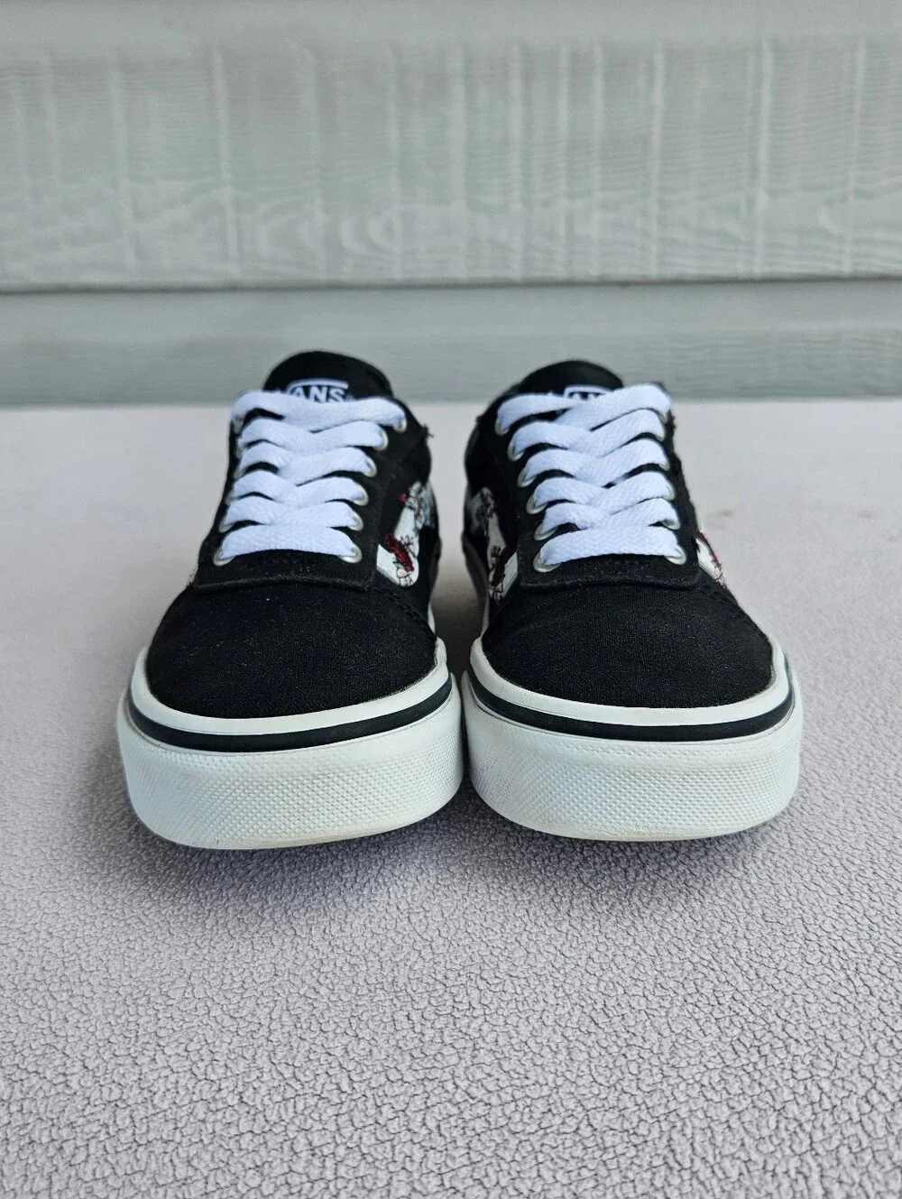 Vans Ward Child SZ 12 Missy Black Rose Floral Canvas Skate Shoe Sneakers 500714
